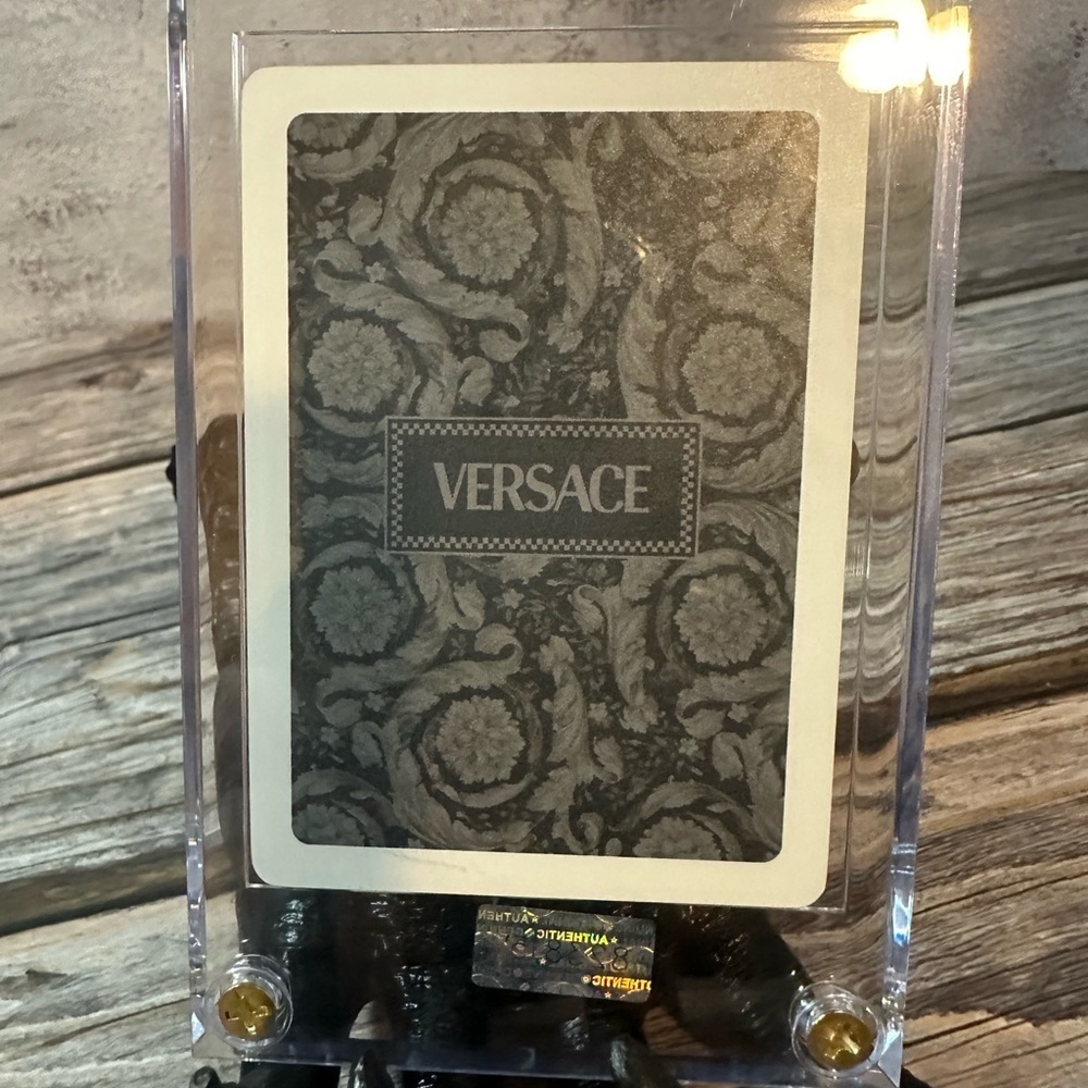 Versace Grey Playing Card in Protective Case Red King Diamond​​​ - Picture 2 of 2